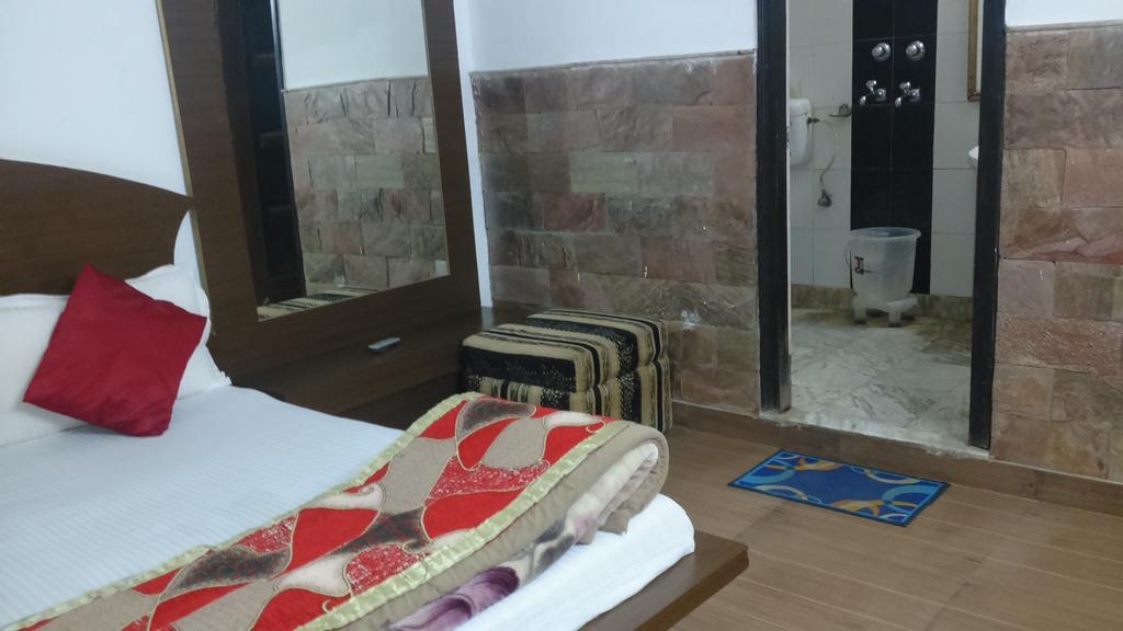 Hotel Katra Residency Dış mekan fotoğraf