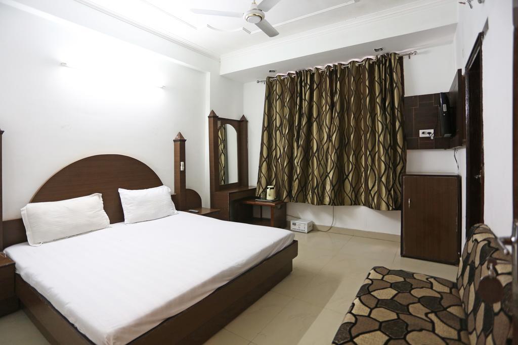 Hotel Katra Residency Dış mekan fotoğraf