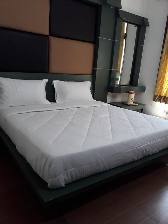 Hotel Katra Residency Dış mekan fotoğraf