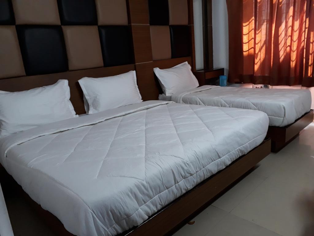 Hotel Katra Residency Dış mekan fotoğraf