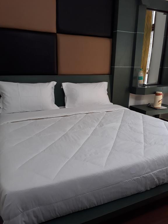 Hotel Katra Residency Dış mekan fotoğraf