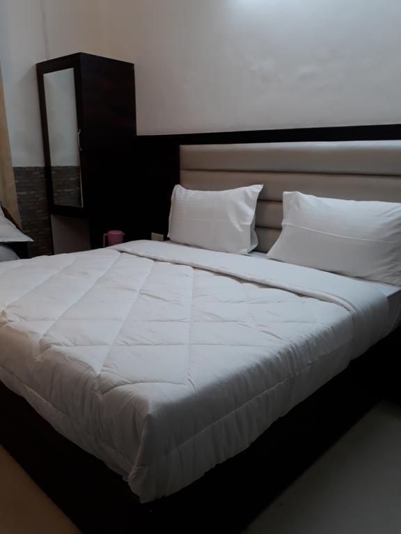 Hotel Katra Residency Dış mekan fotoğraf