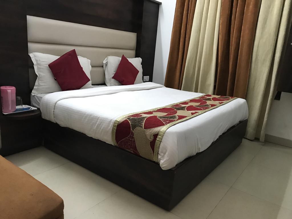 Hotel Katra Residency Dış mekan fotoğraf
