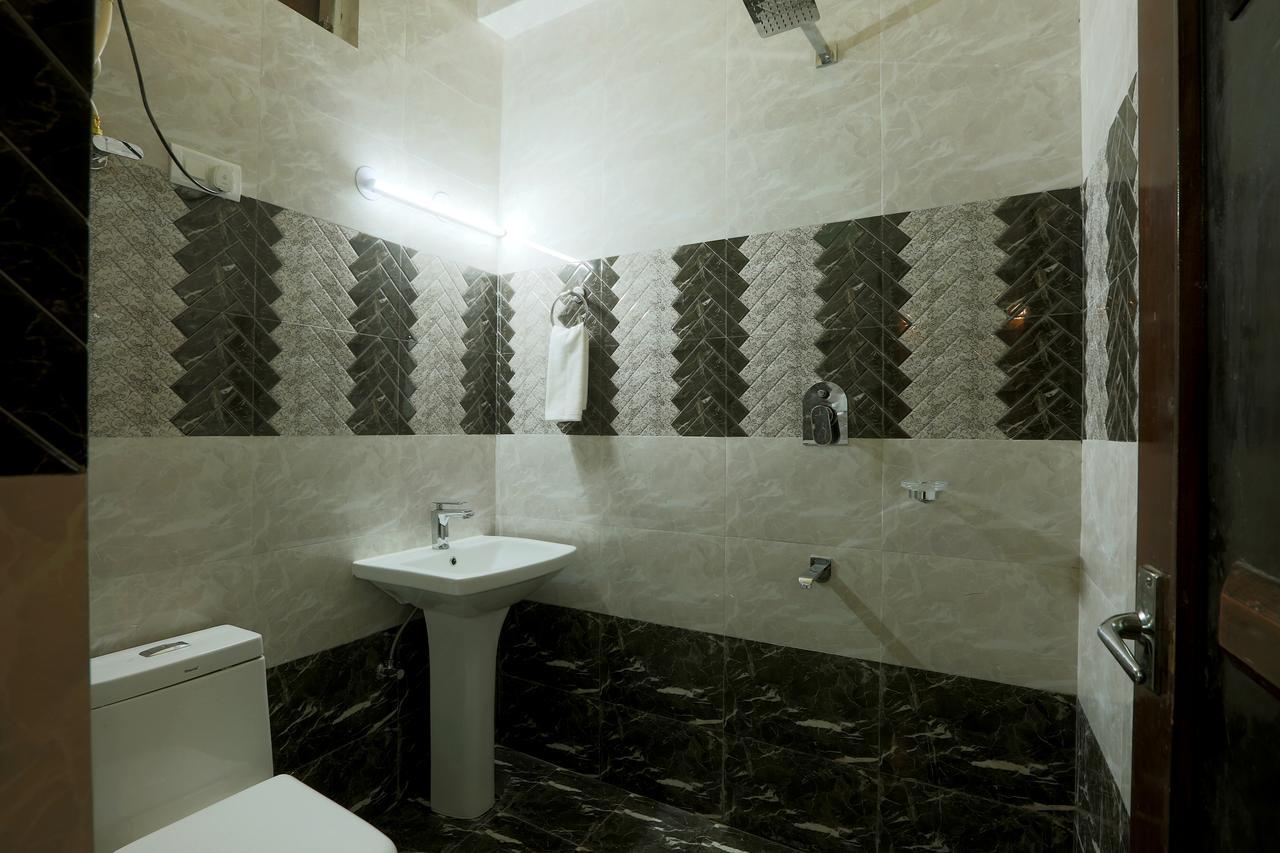 Hotel Katra Residency Dış mekan fotoğraf