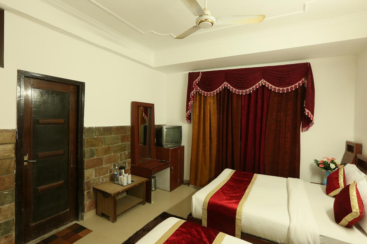 Hotel Katra Residency Dış mekan fotoğraf