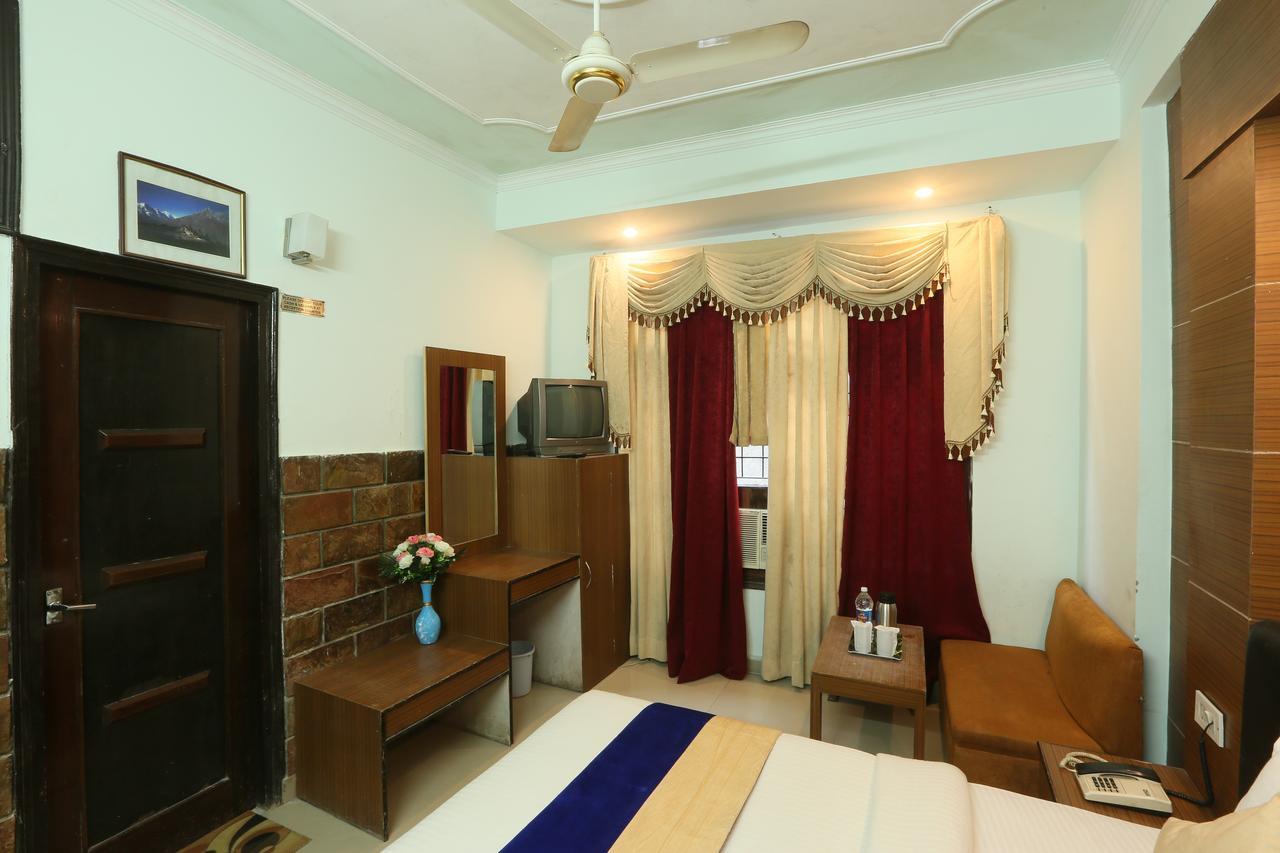 Hotel Katra Residency Dış mekan fotoğraf